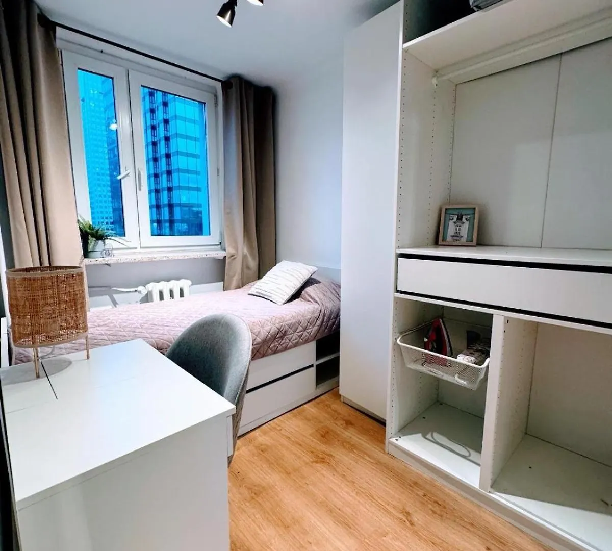 Skyline Panorama Residence ワルシャワ